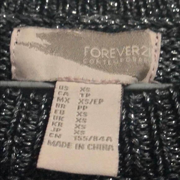 Forever21 Silver and Black Sparkle Top - Picture 2 of 4